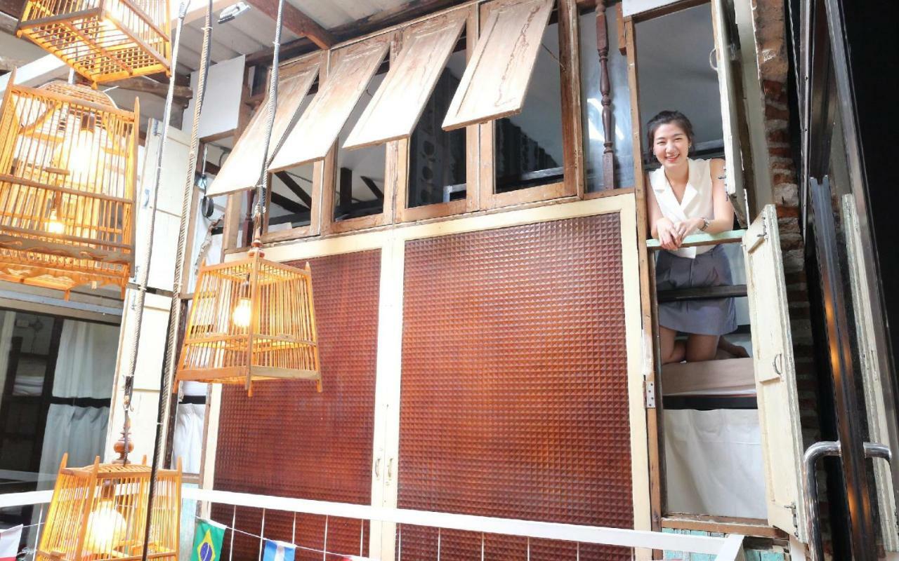 Nivas Siam Hostel Bangkok Exterior foto